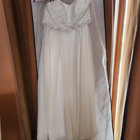 Boho Wedding Gown - Picture 9 of 9